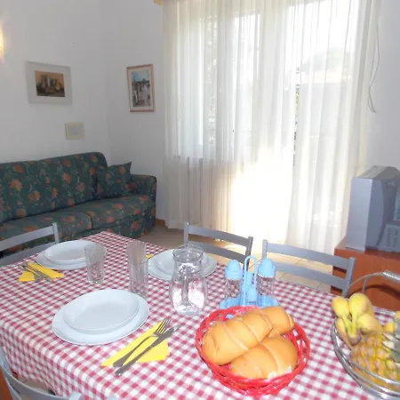 Villa Verdi Apartments Grado Exterior foto